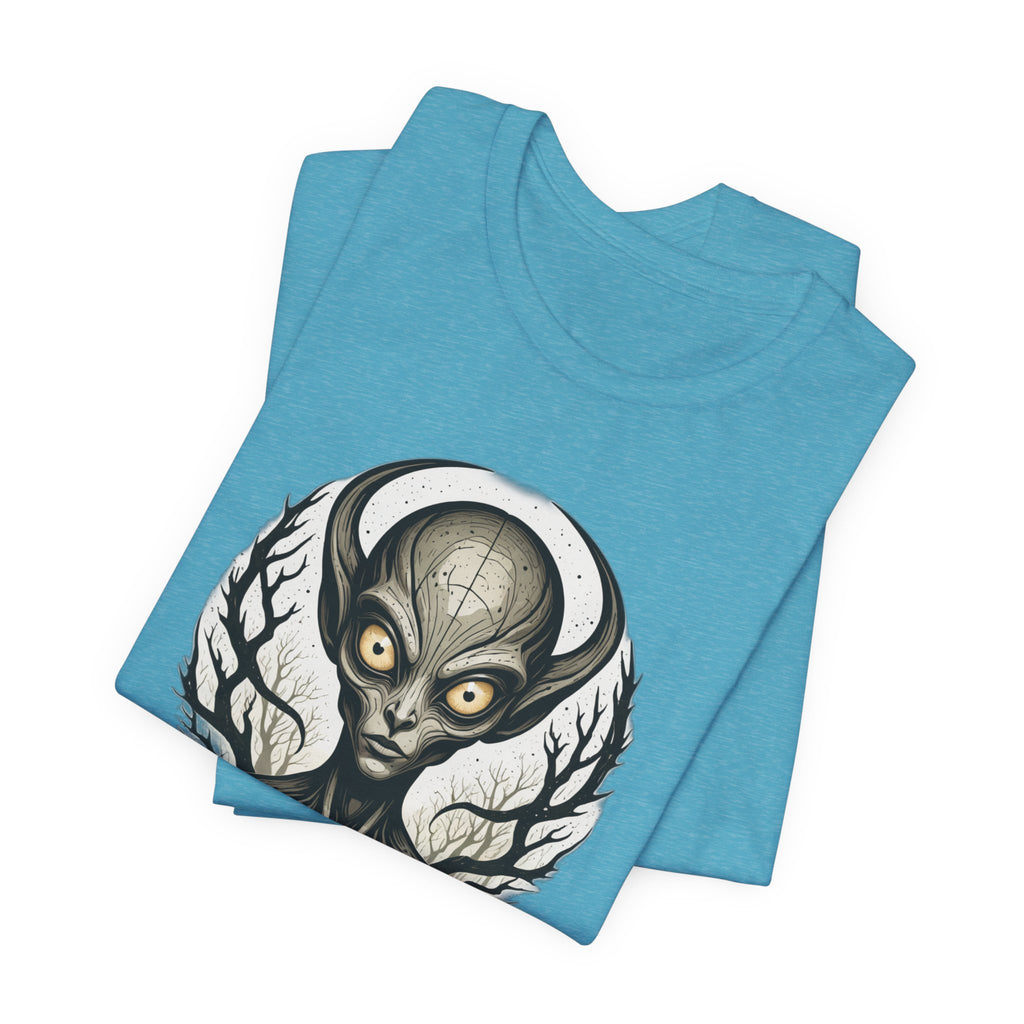 Dark Gothic Alien T-Shirt - Eerie Extraterrestrial Art Tee - Sci-Fi Horror Streetwear - Creepy Space Graphic Shirt for Men and Women