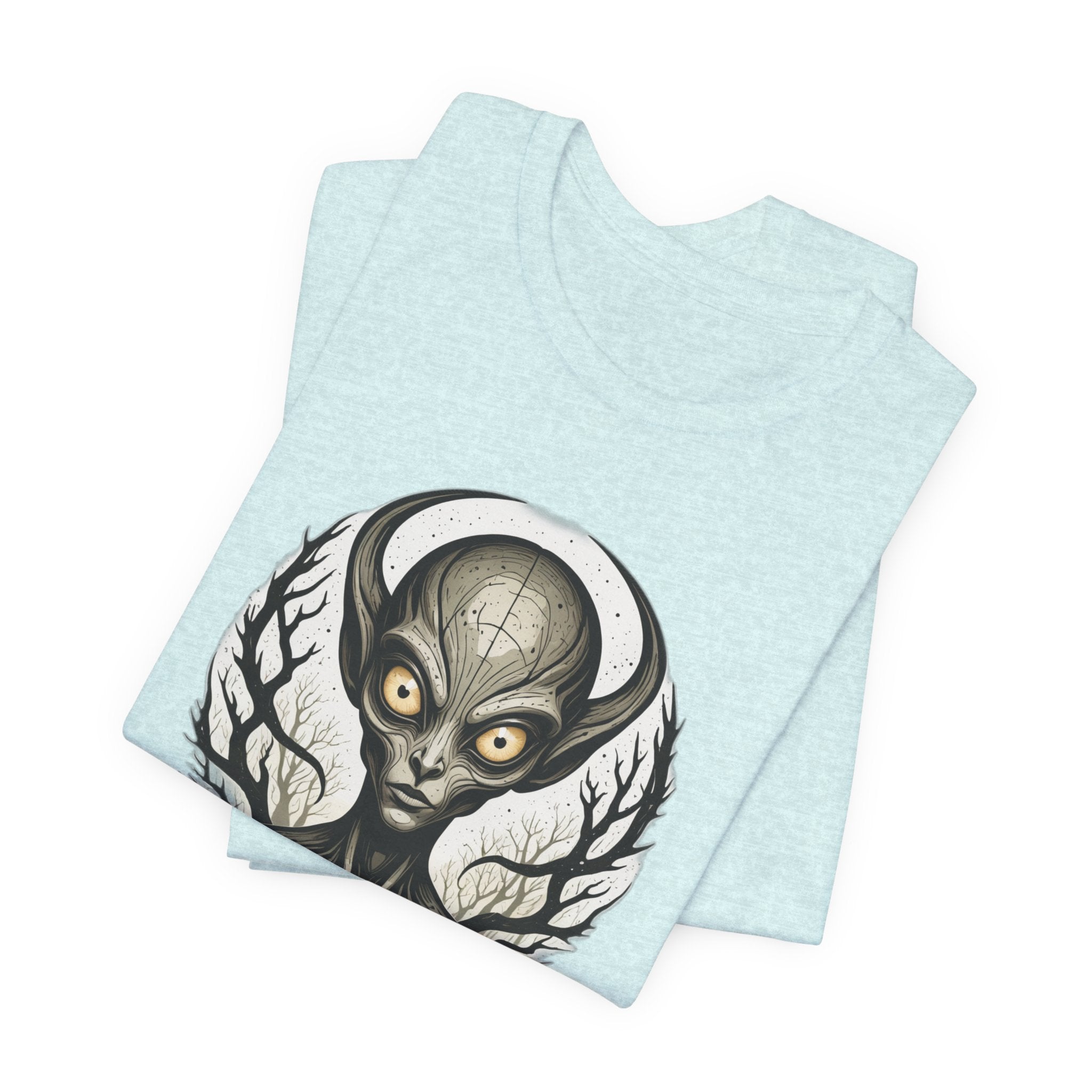 Dark Gothic Alien T-Shirt - Eerie Extraterrestrial Art Tee - Sci-Fi Horror Streetwear - Creepy Space Graphic Shirt for Men and Women