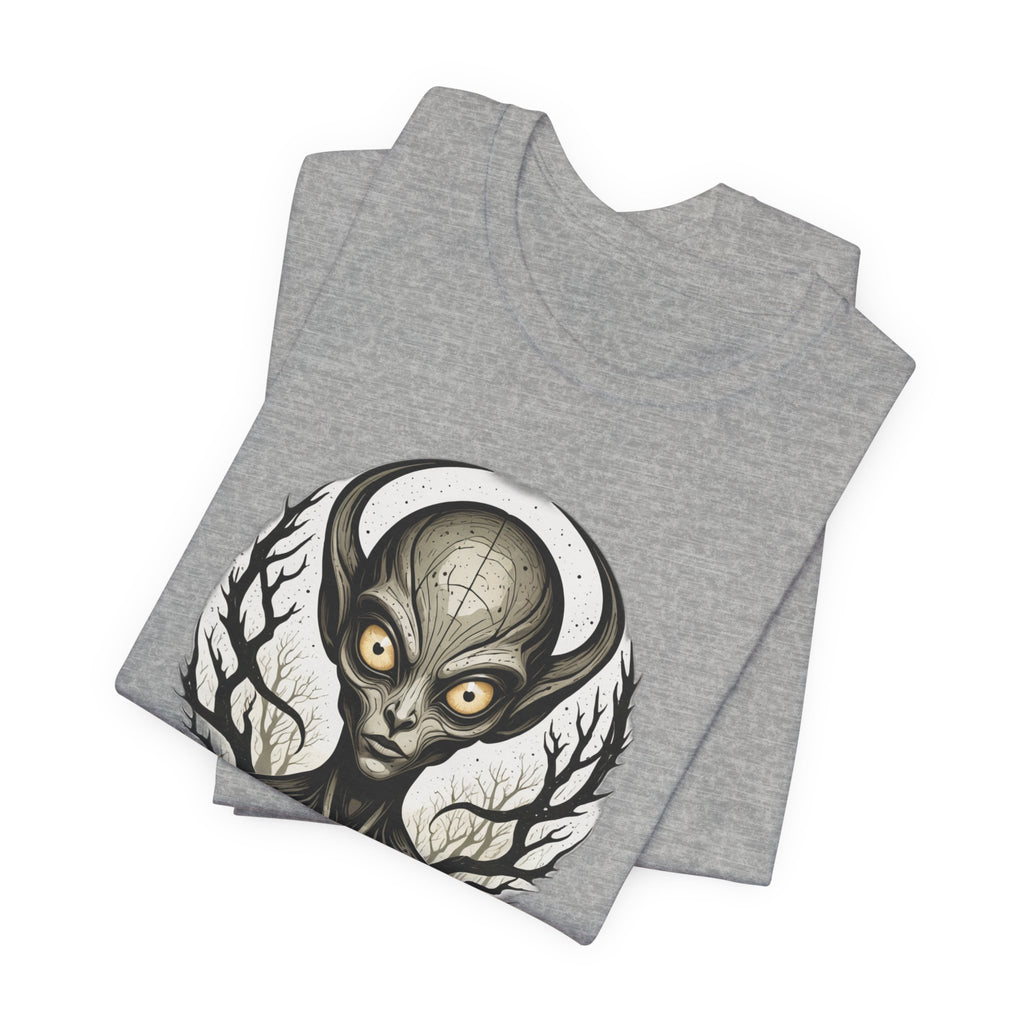 Dark Gothic Alien T-Shirt - Eerie Extraterrestrial Art Tee - Sci-Fi Horror Streetwear - Creepy Space Graphic Shirt for Men and Women